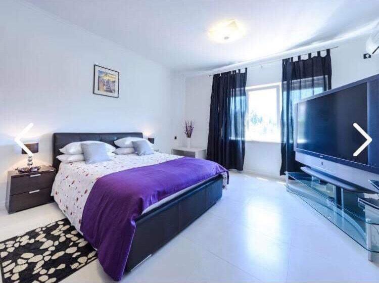 Marina View Apartment